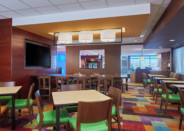 Hotel Fairfield & By Marriott Rawlins