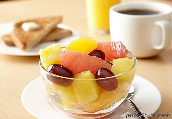 Hotel Fairfield & By Marriott 3*